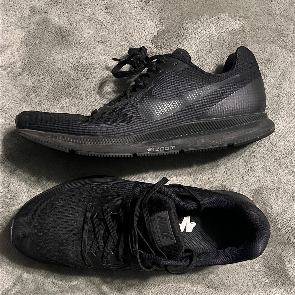 Nike Women’s Black Zoom Athletic Shoes